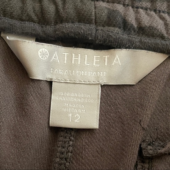 Athleta Farallon Camo Jogger Pants - Picture 11 of 12